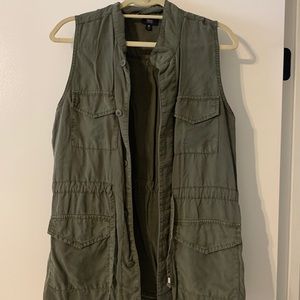 Green utility vest